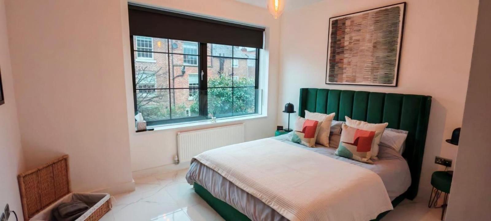 Luxury Apartment: City Centre, Stylish, Modern เชสเตอร์ ภายนอก รูปภาพ